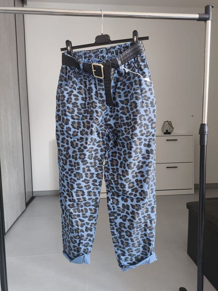small_pantalon jaune.jpeg