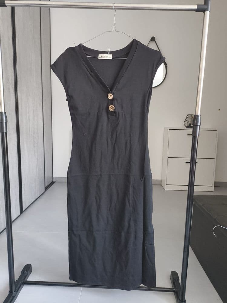 small_robe 2 bouton noir.jpeg
